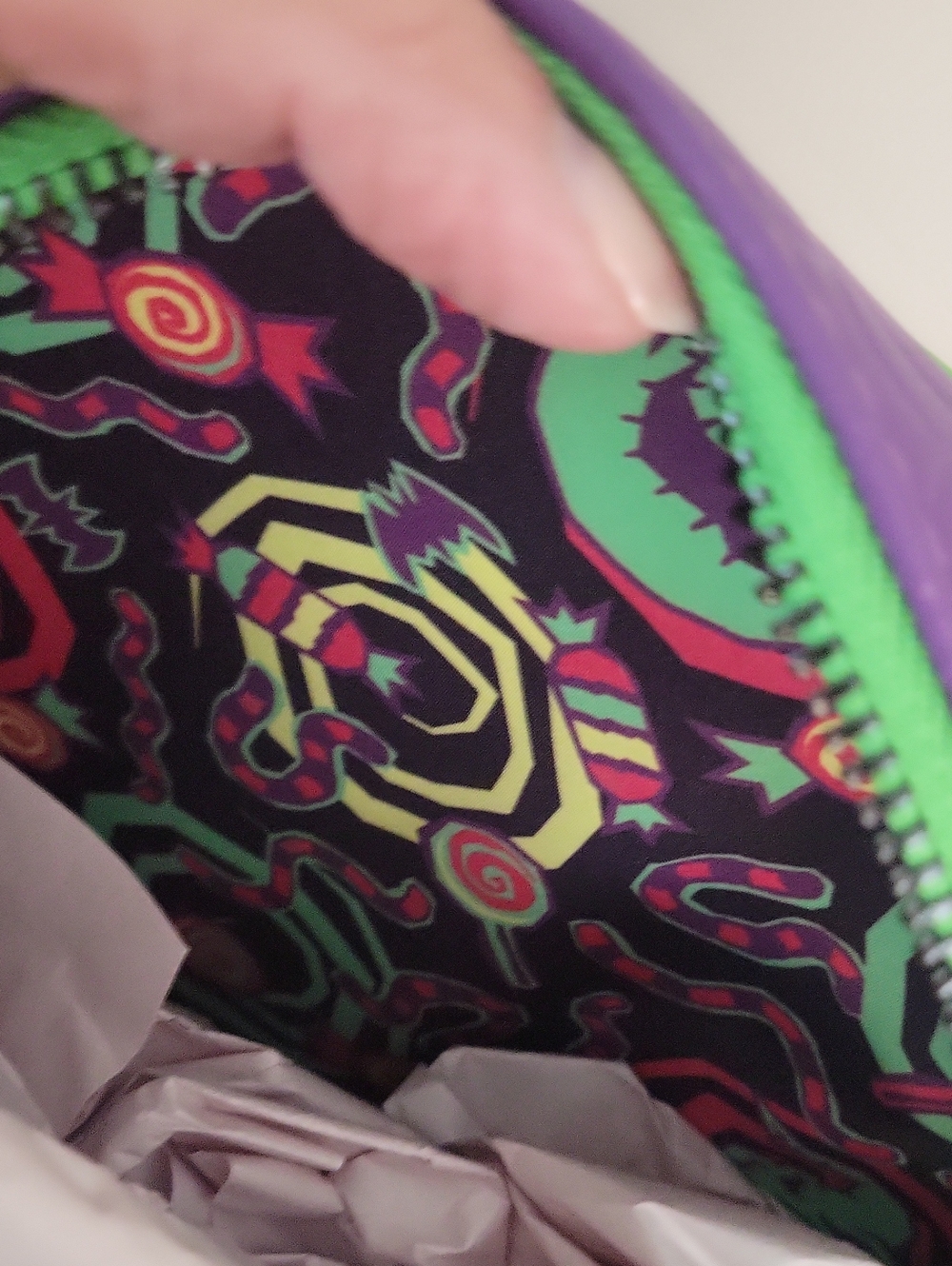 Loungefly - Disney Oogie Boogie Bash 2025 Round Crossbody Bag - Picture 8 of 12